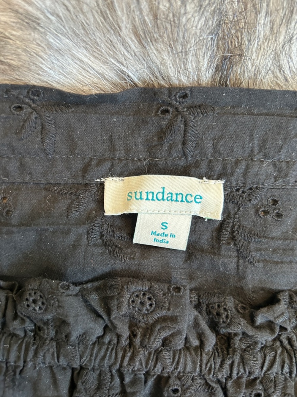 Sundance 100% Cotton Scalloped Hem Eyelet Embroidered Tank Top Boho
Black Small - Picture 6 of 7